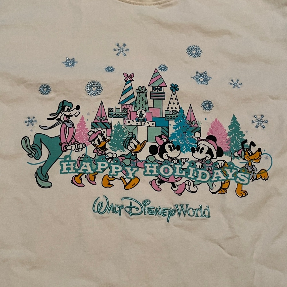 Disney Holiday T-shirt - Picture 4 of 6